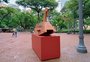 Por que tem um cavalo de brinquedo na Praça da Alfândega, em Porto Alegre