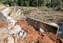 "Não tem uma estrada em que não tenha caído no mínimo cinco, seis grandes volumes de terra", diz secretário de Obras de Caxias