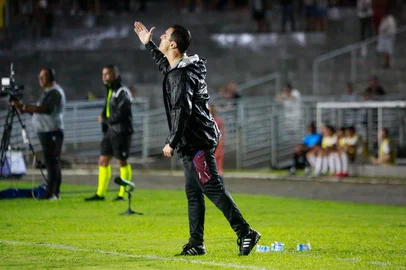 Caxias visitou o Botafogo-PB, no Estádio Almeidão, pela nona rodada da Série C.<!-- NICAID(16059894) -->