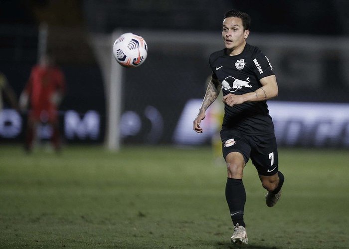 Red Bull Bragantino rejeita proposta do Palmeiras por Artur; Verdão ainda persiste