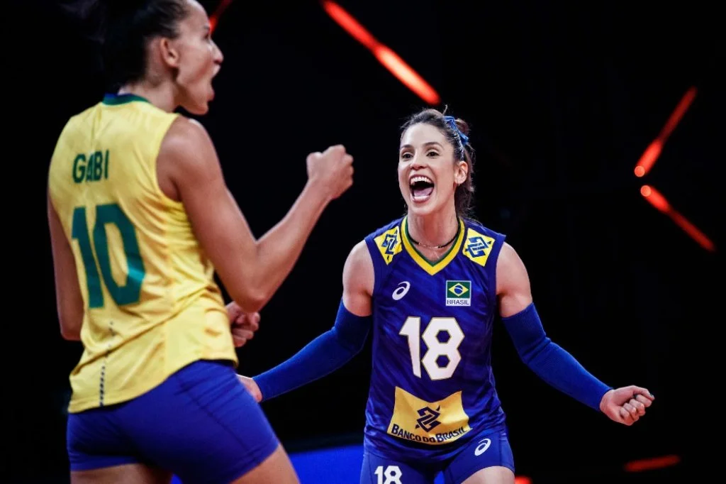 Despedida de Camila Brait marca semifinal histórica da Superliga | GZH
