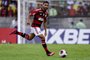 O volante Thiago Maia, do Flamengo, em lance de jogo contra o Vasco no Maracanã, válido pelo Campeonato Carioca.<!-- NICAID(15645830) -->