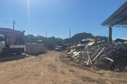 Cooperativa na zona norte produz cheiro que incomoda moradores<!-- NICAID(16242501) -->