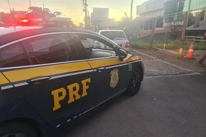 Condenado por estupro e lesão corporal é preso durante fiscalização na BR-116, em Caxias do Sul<!-- NICAID(15032428) -->