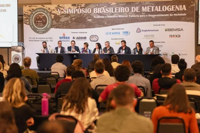 5º Simpósio Brasileiro de Metalogenia, realizado em Gramado, na serra gaúcha, em que se discutiram perspectivas da mineração no país<!-- NICAID(15559853) -->