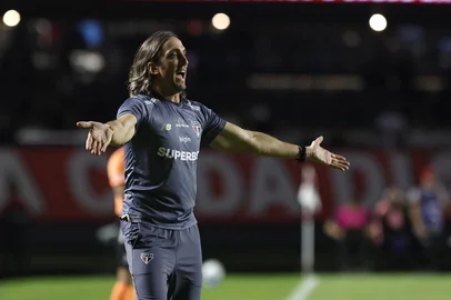 Luis Zubeldía no comando do São Paulo.<!-- NICAID(16077879) -->