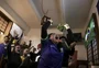 Brasileiros e descendentes de japoneses dividem a torcida em jogo da Seleção em Porto Alegre; veja fotos