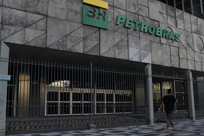 Fernando Frazão / Agencia Brasil/Divulgação EdifÃcio sede da PetrobrasEdifício sede da PetrobrasLocal: Rio de JaneiroIndexador: Fernando Frazão/Agência BrasilFonte: Agência BrasilFotógrafo: Repórter Fotográfico<!-- NICAID(14820464) -->