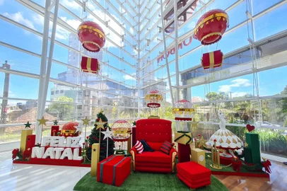 Decoração de Natal do Bourbon San Pellegrino 2021. <!-- NICAID(14961601) -->