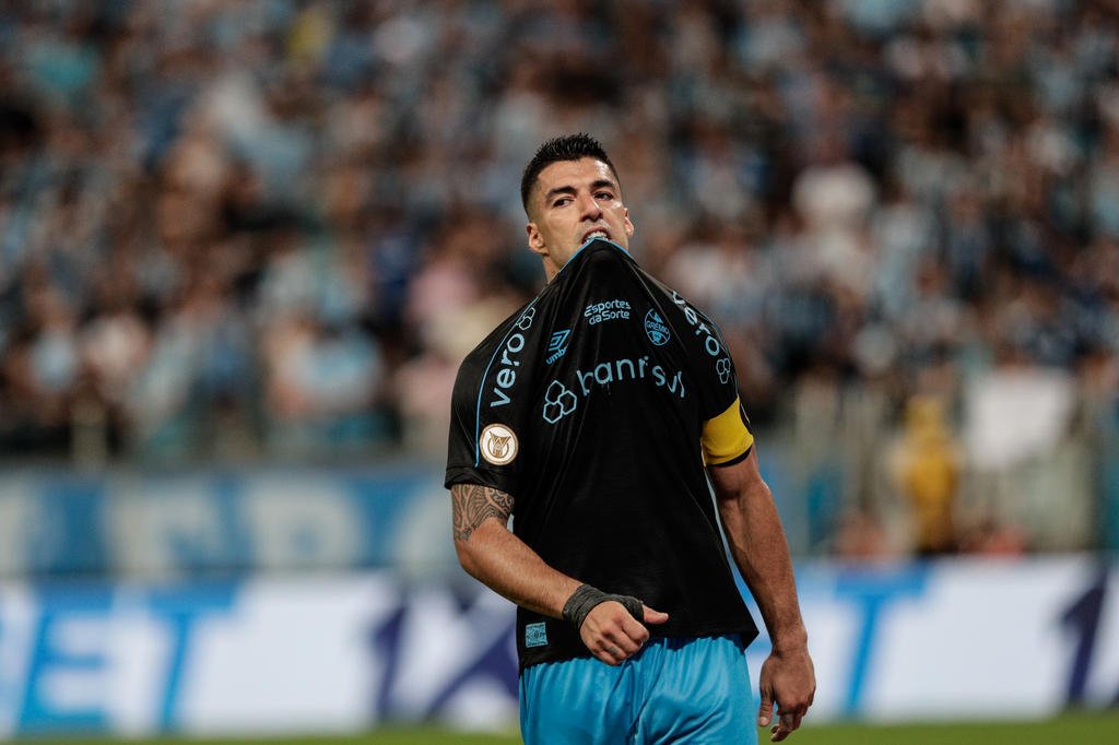 Renato confirma saída de Suárez do Grêmio: Ele vai embora e vai ficar esse vácuo