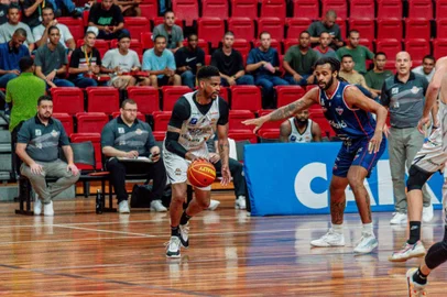 Fortaleza Basquete Cearense x Caxias Basquete em confronto pela 1ª rodada do NBB 2024/2025.<!-- NICAID(15891455) -->