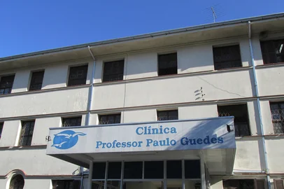 Vistoria realizada na Clínica Paulo Guedes, em Caxias do Sul. Foram verificados problemas no atendimento e irregularidades trabalhistas<!-- NICAID(13888452) -->