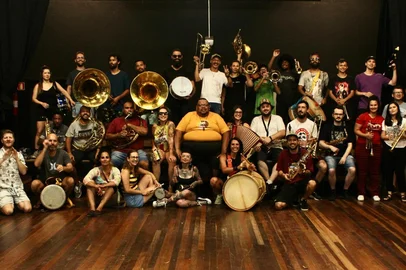 Gerson Toigo / Divulgação Inspirada nas típicas fanfarras, a Desorkestra Montanhosa irá estrear no Carnaval caxiense com cortejo no dia 23/2. Saída será do Bar Kerwald.<!-- NICAID(15965823) -->