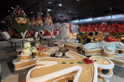 Com R$ 41 milhões em investimentos, Natal Luz de Gramado impulsiona negócios e mobiliza milhares nos bastidores. Preparativos para o evento de 2026.<!-- NICAID(16377156) -->