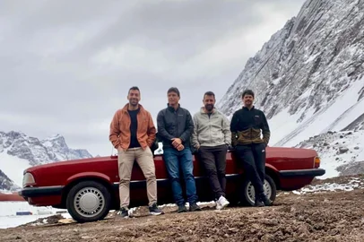 Como quatro amigos da Serra atravessaram o Estado e viajaram por Argentina, Chile e Uruguai com um Ford Del Rey 1989.<!-- NICAID(16148553) -->