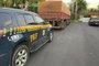 Homens são presos em Vila Flores transportando 75 pneus contrabandeados do Paraguai <!-- NICAID(15607572) -->