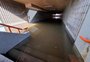 Túnel de passageiros do catamarã no centro de Porto Alegre segue inundado, 16 dias após retomada da operação
