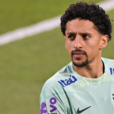 Brazil's defender Marquinhos gestures while taking part in a training session at the Al Arabi SC Stadium in Doha on November 21, 2022, during the Qatar 2022 World Cup football tournament. (Photo by NELSON ALMEIDA / AFP)Editoria: SPOLocal: DohaIndexador: NELSON ALMEIDASecao: soccerFonte: AFPFotógrafo: STF<!-- NICAID(15274876) -->