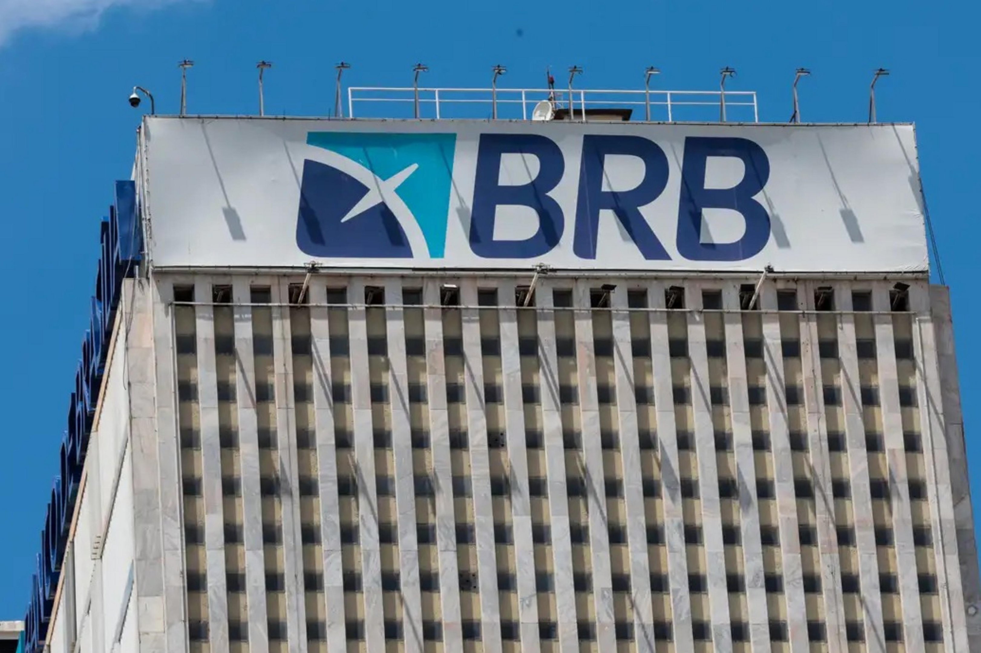 Entenda estrat&eacute;gia do BRB para cobrir rombo do Banco Master e por que plano parou na Justi&ccedil;a
