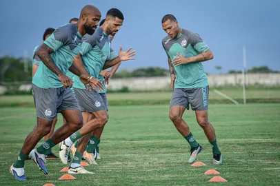 Juventude<!-- NICAID(16268419) -->