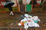 PORTO ALEGRE, RS, BRASIL,  10/06/2021- Acúmulo de lixo na  Rua Carlos Estevão, no bairro Leopoldina. Foto: Lauro Alves / Agencia RBS<!-- NICAID(14805472) -->