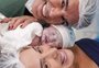 Claudia Raia batiza o filho Luca; irmãos Sophia e Enzo são os padrinhos
