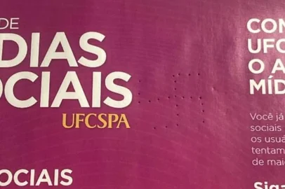 PORTO ALEGRE, RS, BRASIL - 15/04/2025 - Suástica em cartaz afixado na UFCSPA<!-- NICAID(16017980) -->