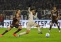 Bayern de Munique sofre com retranca, mas vence St. Pauli com golaço de Musiala no Alemão