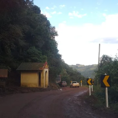 Trecho da RS-437, entre Vila Flores e Antônio Prado será pavimentada <!-- NICAID(15820178) -->