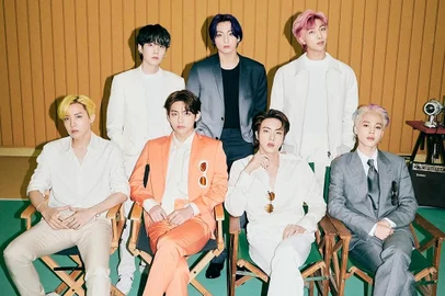 BTS é um grupo sul-coreano de K-Pop<!-- NICAID(15030059) -->