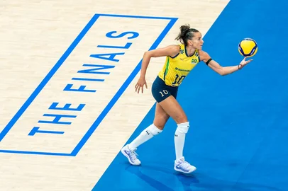 gabi durante a VNL<!-- NICAID(16106880) -->