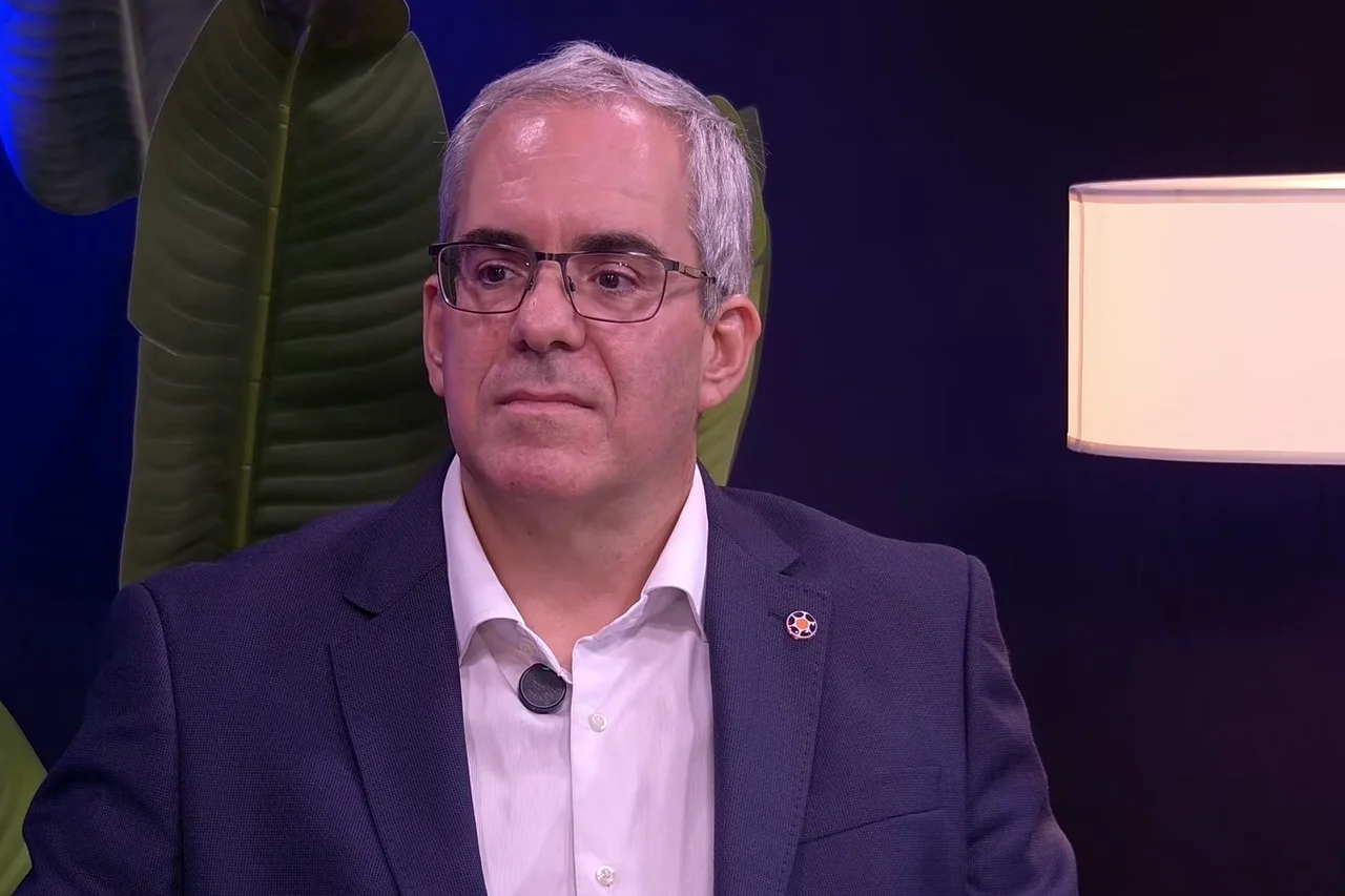 Governança pra Quem Decide/Reprodução