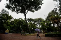 Porto Alegre, RS, BrasilApós dias de calor intenso clima muda para temperaturas amenas e chuva.Indexador: Jonathan Hgeckler<!-- NICAID(15677622) -->