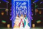 Flores da Cunha elegeu, neste sábado, dia 19, o trio de soberanas que representará a 15ª edição da Festa Nacional da Vindima – Fenavindima, que ocorrerá de 22 de fevereiro a 10 de março de 2024. Em uma noite marcada pela emoção, Paula Bebber (C) passa a ostentar o título de rainha da corte florense, Bruna Marini (D) e Caroline Foss (E) Lovison foram coroadas as princesas da festa.<!-- NICAID(15515124) -->