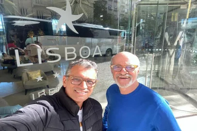 Marcos Caruso se casou em 18 de dezembro de 2022, em Lisboa, em Portugal, com o técnico em enfermagem Marcos Paiva. Os dois mantêm um relacionamento desde 2018<!-- NICAID(15300112) -->