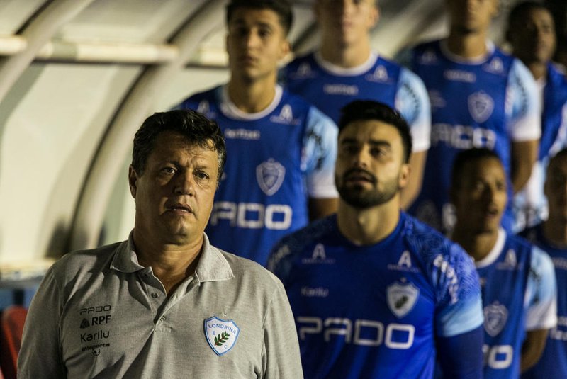 Londrina, adversário do Grêmio na Série B. Na foto, técnico Adilson Batista.<!-- NICAID(15133787) -->