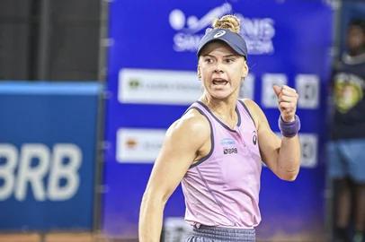 Torneio de Tênis WT50 e WT75. Vacaria é o palco de dois importantes torneios internacionais de tênis feminino durante o mês de março. O ITF W50 e o ITF W75 ocorrem nas sete quadras cobertas do complexo Santa Teresa.<!-- NICAID(15999092) -->