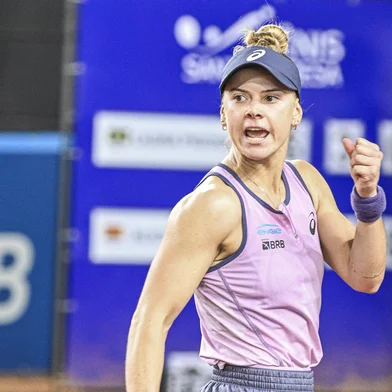 Torneio de Tênis WT50 e WT75. Vacaria é o palco de dois importantes torneios internacionais de tênis feminino durante o mês de março. O ITF W50 e o ITF W75 ocorrem nas sete quadras cobertas do complexo Santa Teresa.<!-- NICAID(15999092) -->