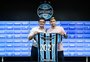 Grêmio anuncia renovação de contrato com Villasanti