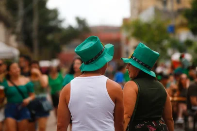 Porto Alegre, RS, Brasil, 17/03/2024 - Festa de Saint Patrick's Day no bairro 4º Distrito - Foto: Jonathan Heckler/Agência RBS<!-- NICAID(15708113) -->