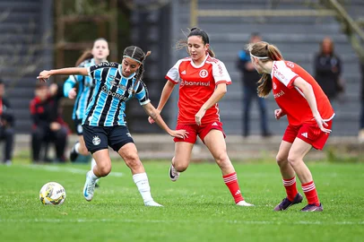 gre-nal sub-15<!-- NICAID(16128875) -->