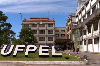UFPel<!-- NICAID(14774996) -->
