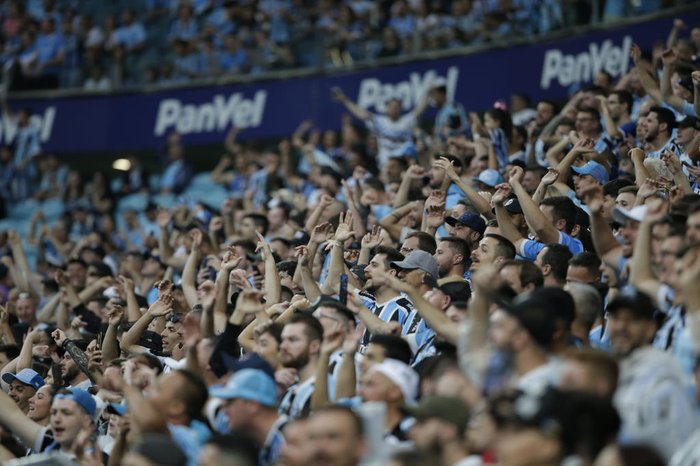 Está jogando muito, é querido pela torcida do Grêmio e agora interessa ao  Corinthians