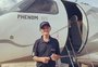 Idoso que nunca viajou de avião constrói o próprio jato no quintal de casa