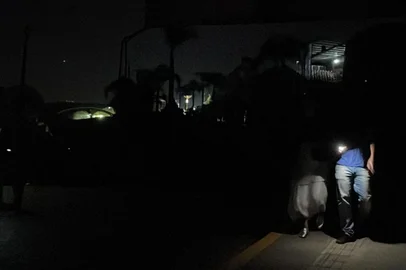Sobrecarga provoca apagão de três minutos em pontos dos Pavilhões da Festa da Uva  em Caxias <!-- NICAID(15024152) -->