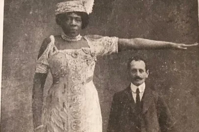 Abomah, a gigante africana, se apresentou em 1909 no Rio Grande do Sul.<!-- NICAID(15010773) -->