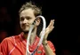 Daniil Medvedev vence Jannik Sinner e é campeão em  Roterdã