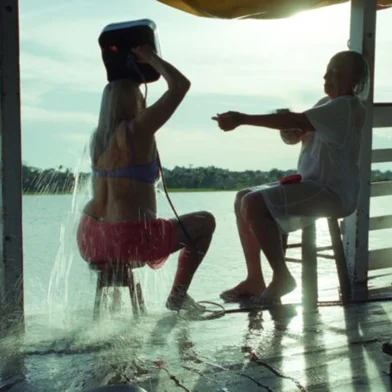 “O Último Azul” será o filme de abertura do 53º Festival de Cinema de GramadoInédito no Brasil, o filme é protagonizado por Denise Weinberg, com Rodrigo Santoro, Adanilo e Miriam Socarrás no elenco﻿<!-- NICAID(16061753) -->