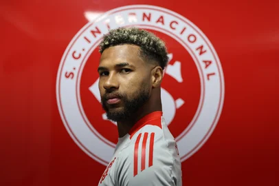 Porto Alegre, RS, Brasil - Entrevista com Wesley Ribeiro da Silva, mais conhecido como Wesley, nascido em Salvador em 30 de março de 1999), é um futebolista brasileiro que atua como ponta-equerda. Atualmente joga pelo Internacional.Indexador: jeff botega<!-- NICAID(16004468) -->