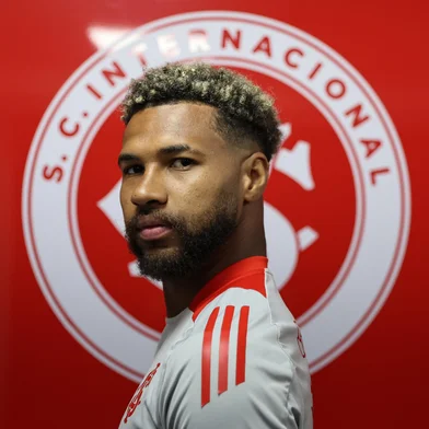 Porto Alegre, RS, Brasil - Entrevista com Wesley Ribeiro da Silva, mais conhecido como Wesley, nascido em Salvador em 30 de março de 1999), é um futebolista brasileiro que atua como ponta-equerda. Atualmente joga pelo Internacional.Indexador: jeff botega<!-- NICAID(16004468) -->